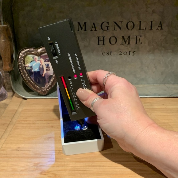 Over 1 cttw Moissanite halo earrings - Picture 5 of 6